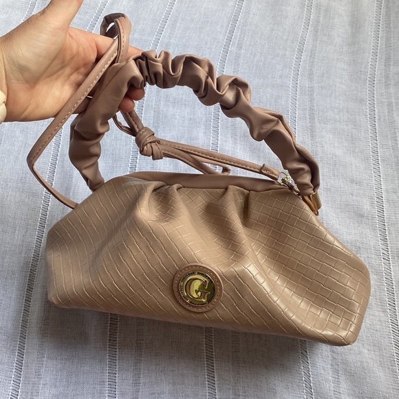 Giselle Paris “Kathryn” basketweave shoulder bag in dusty rose. - Picture 10 of 10